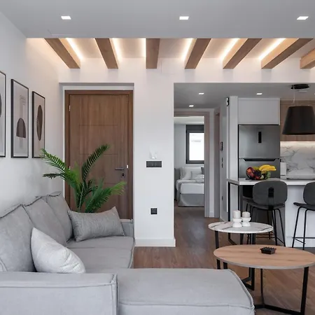 Almy Luxury Apartment *