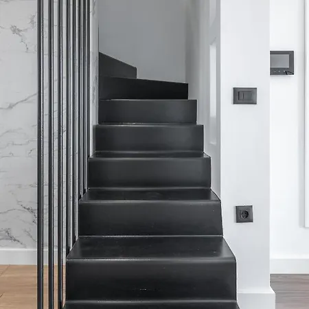 Almy Luxury Apartment *