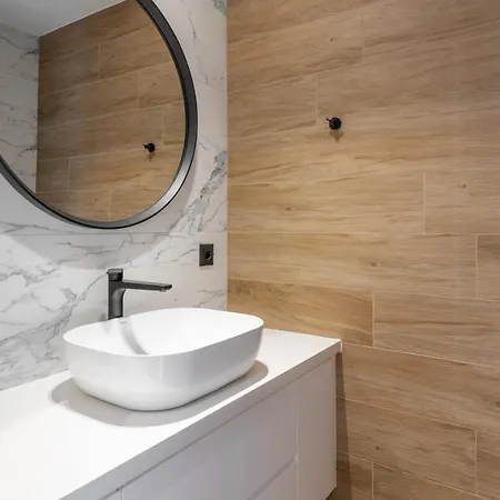 Almy Luxury Apartment