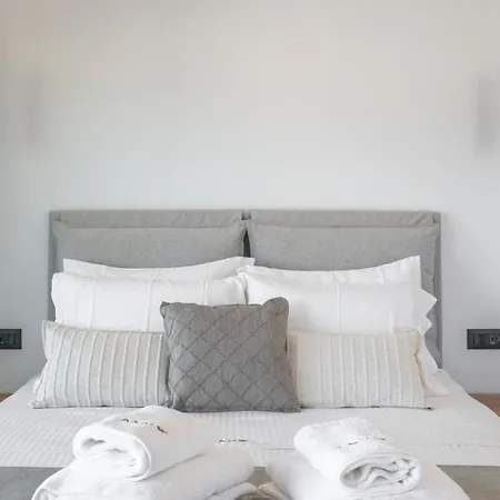 Almy Luxury Apartment